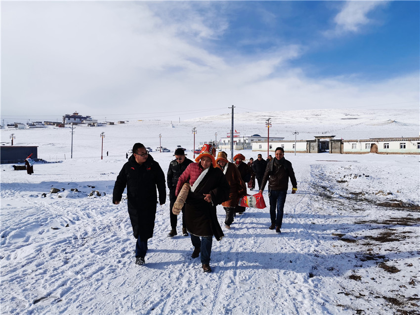 深入基層.jpg 深入基層.jpg