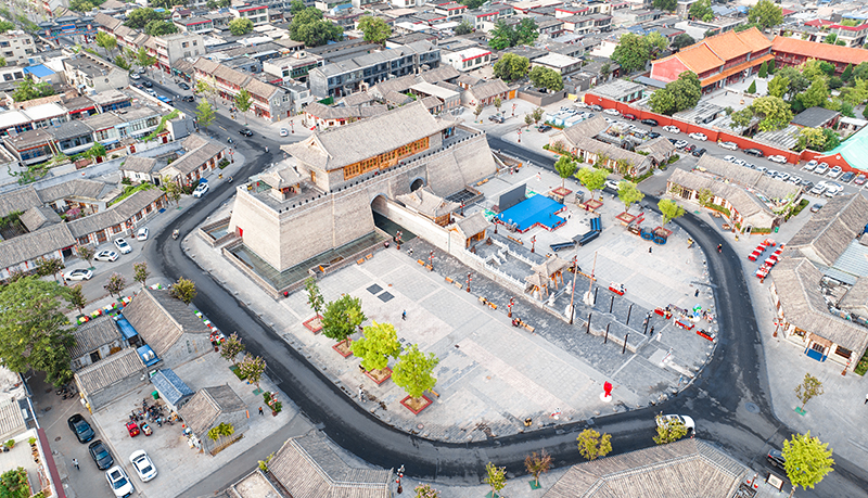 2022年9月8日，石家莊，航拍正定縣正定古城陽和樓與正定歷史文化街。